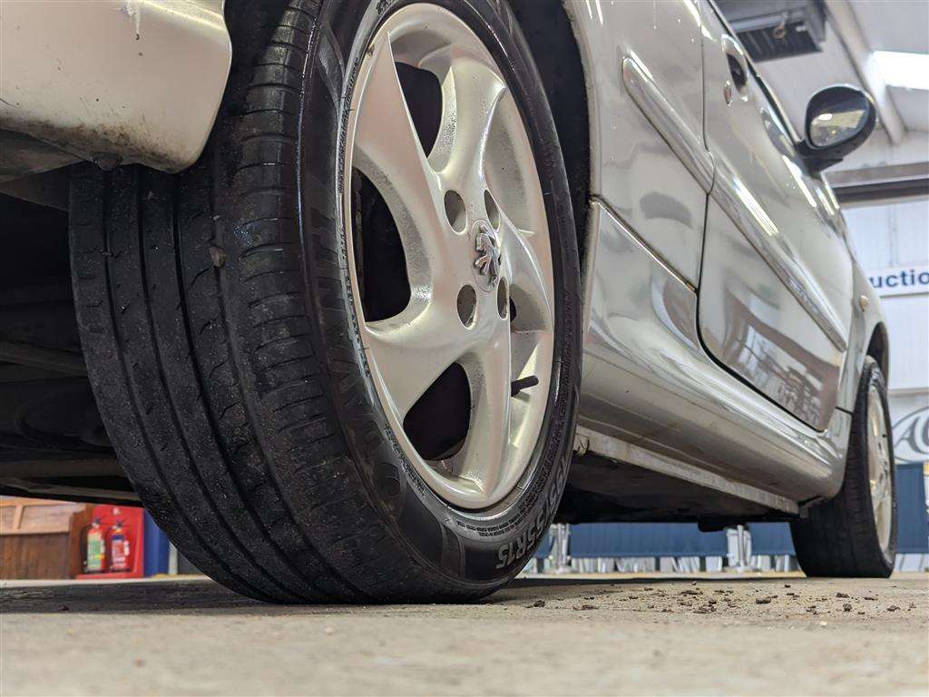 <p>2004 PEUGEOT 206 ALLURE</p>