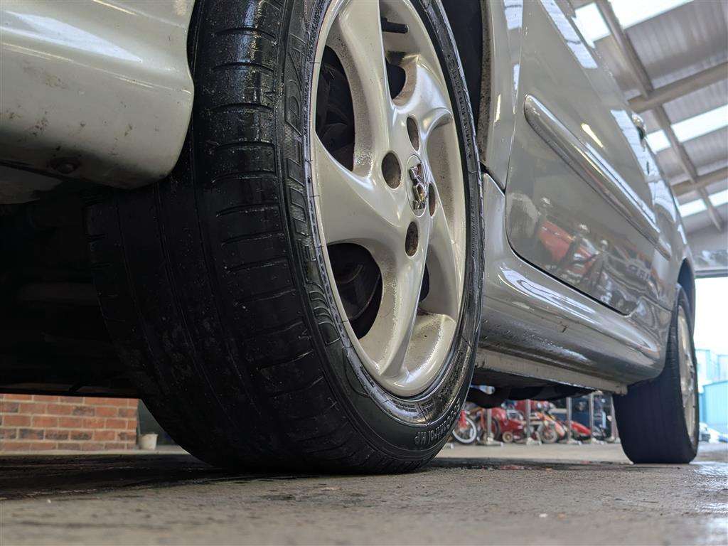 <p>2004 PEUGEOT 206 ALLURE</p>