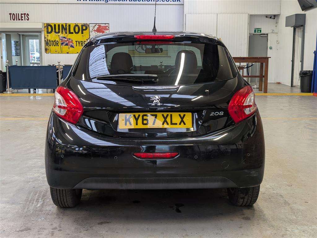 <p>2017 PEUGEOT 208 ACTIVE BLUE HDI S/S</p>