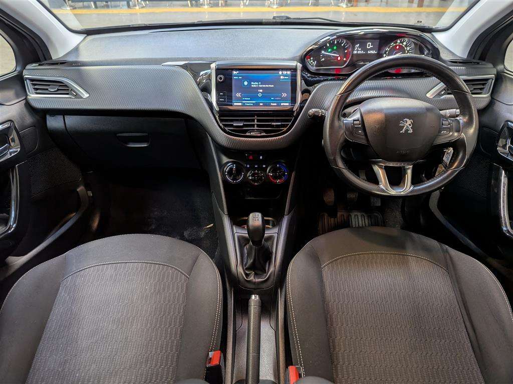 <p>2017 PEUGEOT 208 ACTIVE BLUE HDI S/S</p>