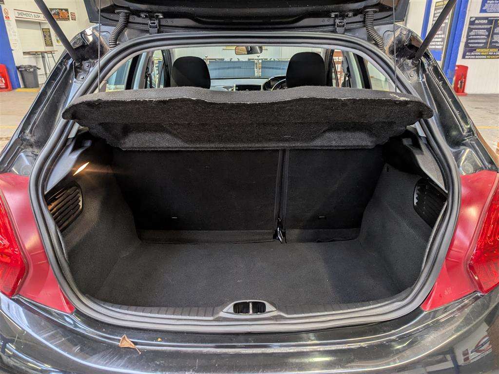 <p>2017 PEUGEOT 208 ACTIVE BLUE HDI S/S</p>