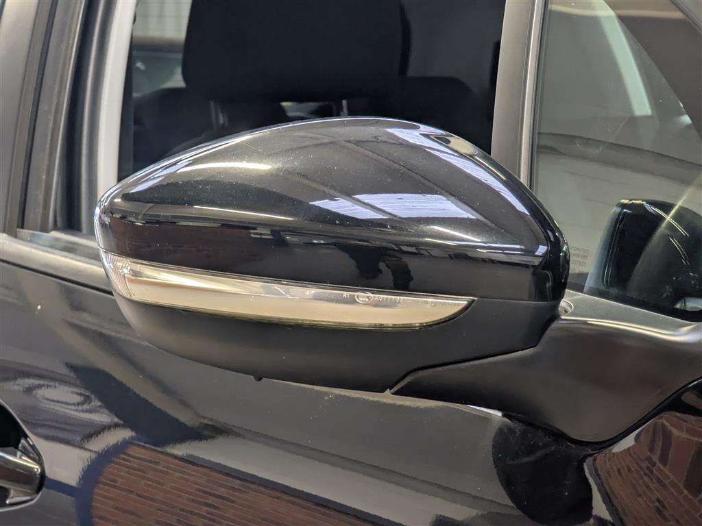 <p>2017 PEUGEOT 208 ACTIVE BLUE HDI S/S</p>