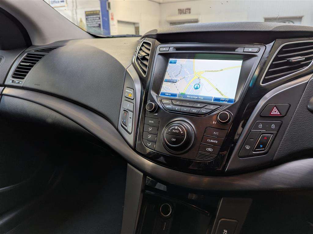 <p>2013 HYUNDAI I40 STYLE BLUE DRIVE CRDI</p>