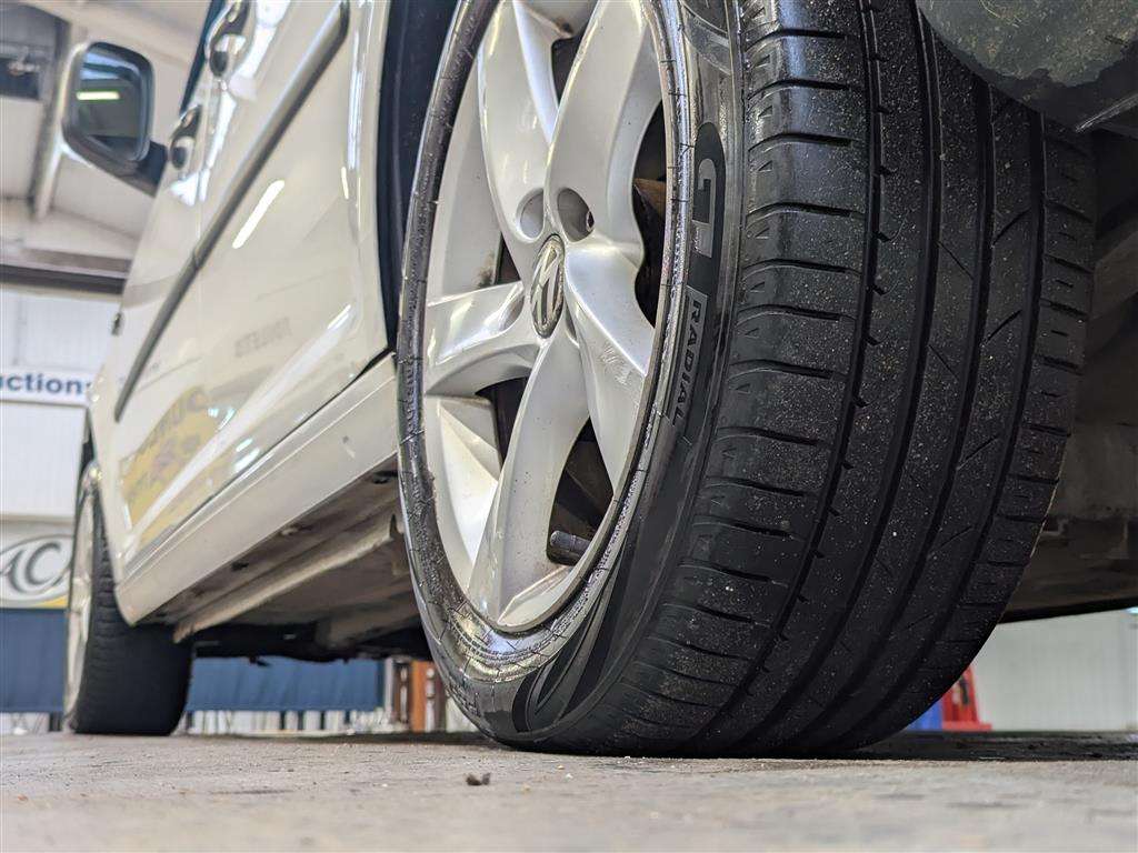 <p>2015 VOLKSWAGEN CADDY C20 STARTLINE TDI</p>