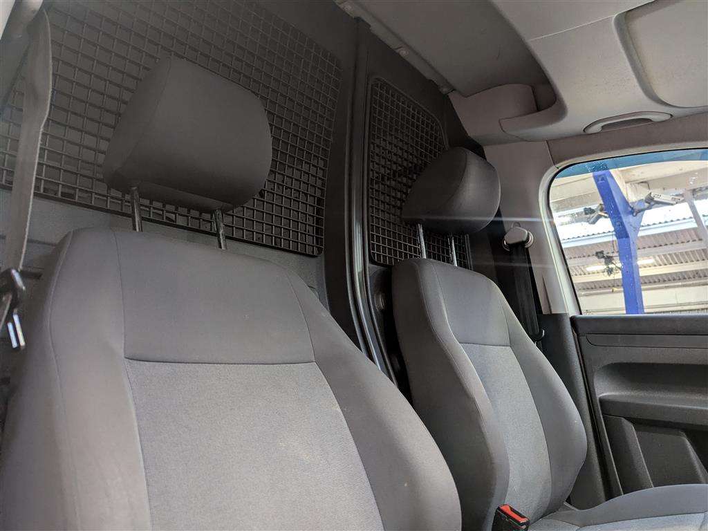 <p>2015 VOLKSWAGEN CADDY C20 STARTLINE TDI</p>