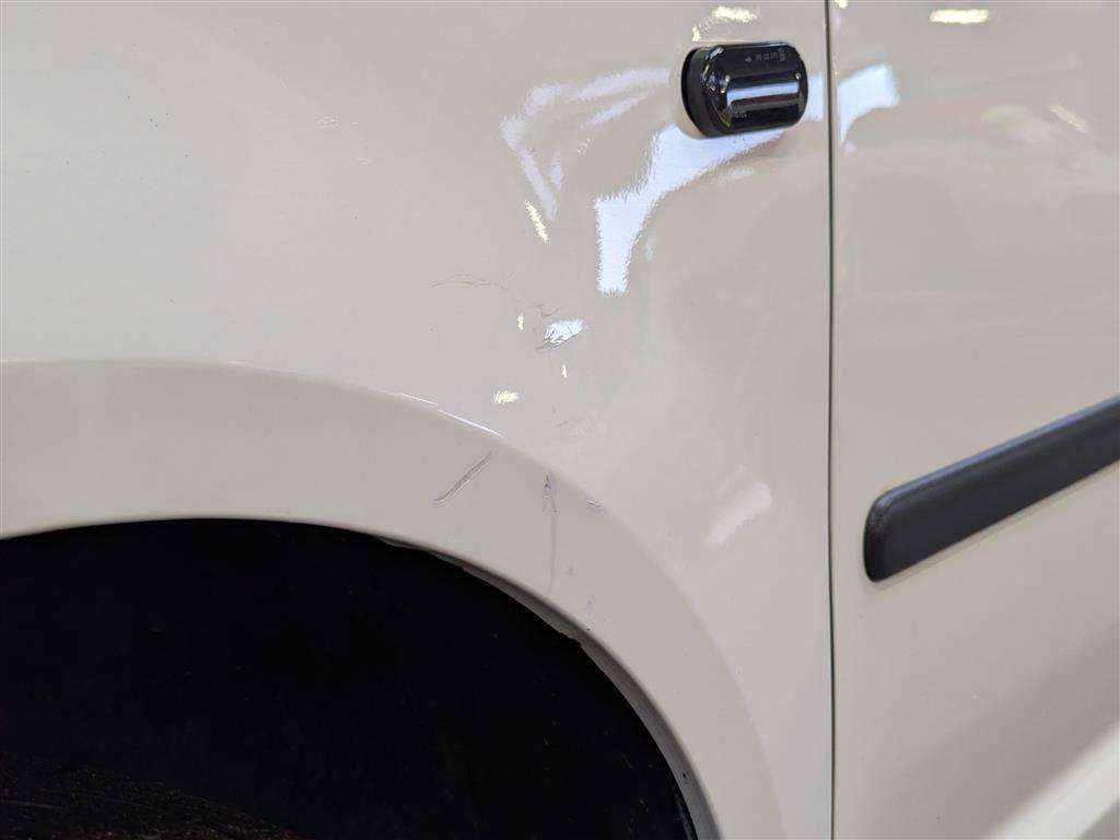 <p>2015 VOLKSWAGEN CADDY C20 STARTLINE TDI</p>