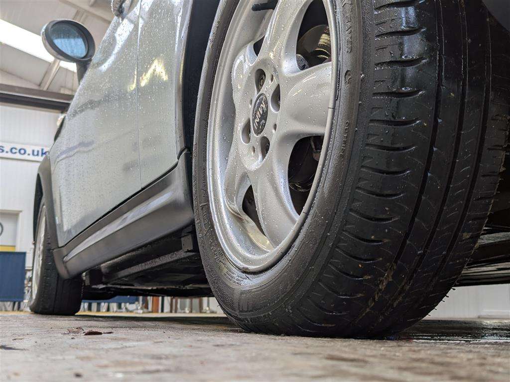 <p>2009 MINI COOPER</p>