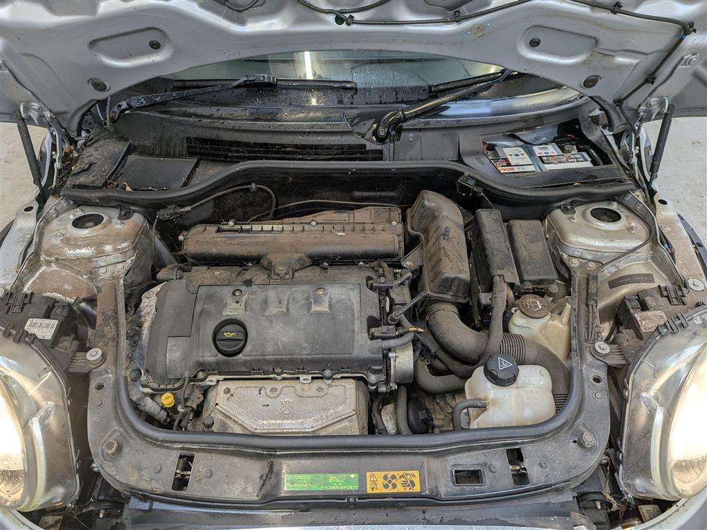 <p>2009 MINI COOPER</p>