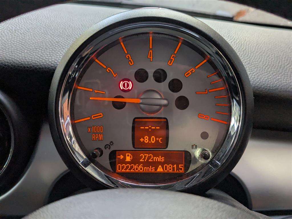 <p>2009 MINI COOPER</p>