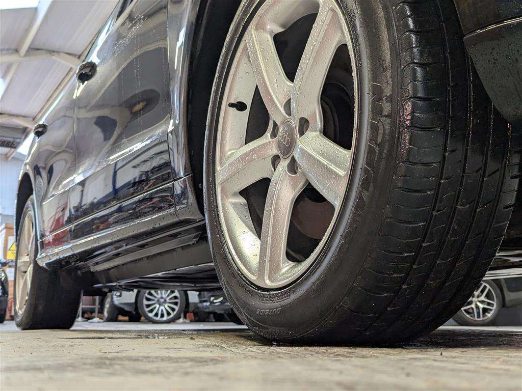 <p>2011 AUDI Q5 S LINE TDI QUATTRO A</p>