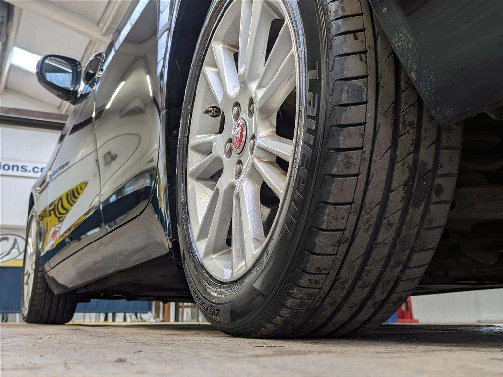 <p>2018 JAGUAR XE PRESTIGE I AUTO</p>