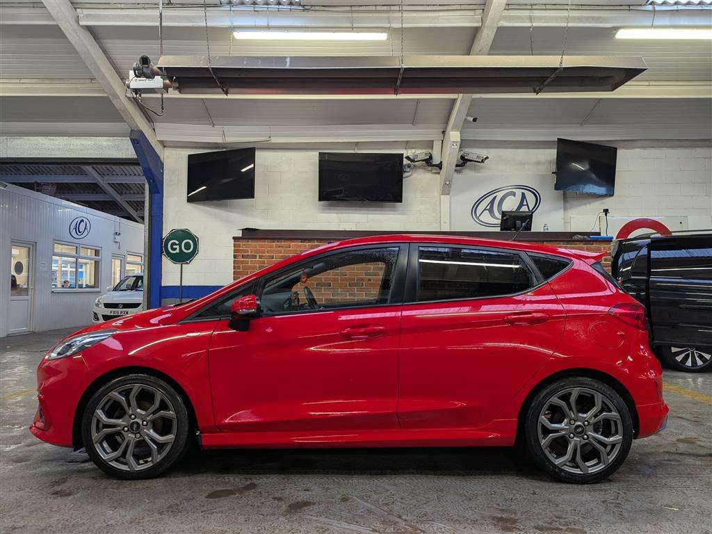 <p>2018 FORD FIESTA ST-LINE X TURBO</p>