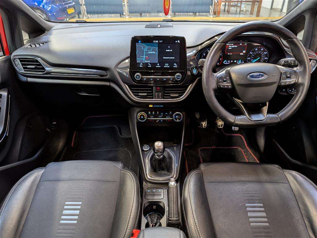 <p>2018 FORD FIESTA ST-LINE X TURBO</p>