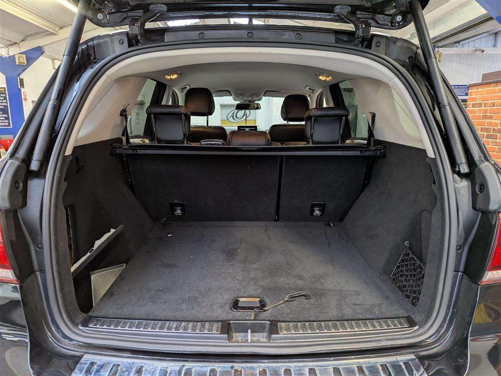 <p>2017 MERCEDES-BENZ GLE 350 D 4MATIC AMG LINE</p>