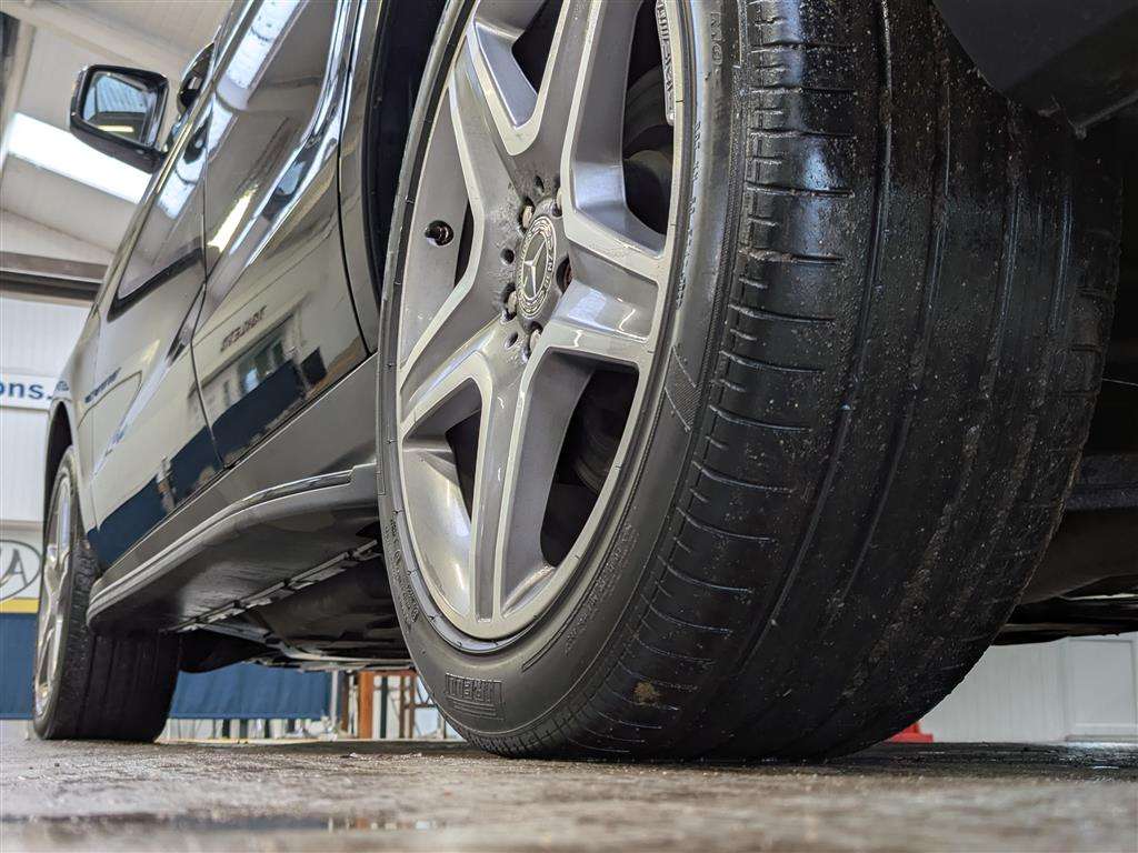 <p>2017 MERCEDES-BENZ GLE 350 D 4MATIC AMG LINE</p>