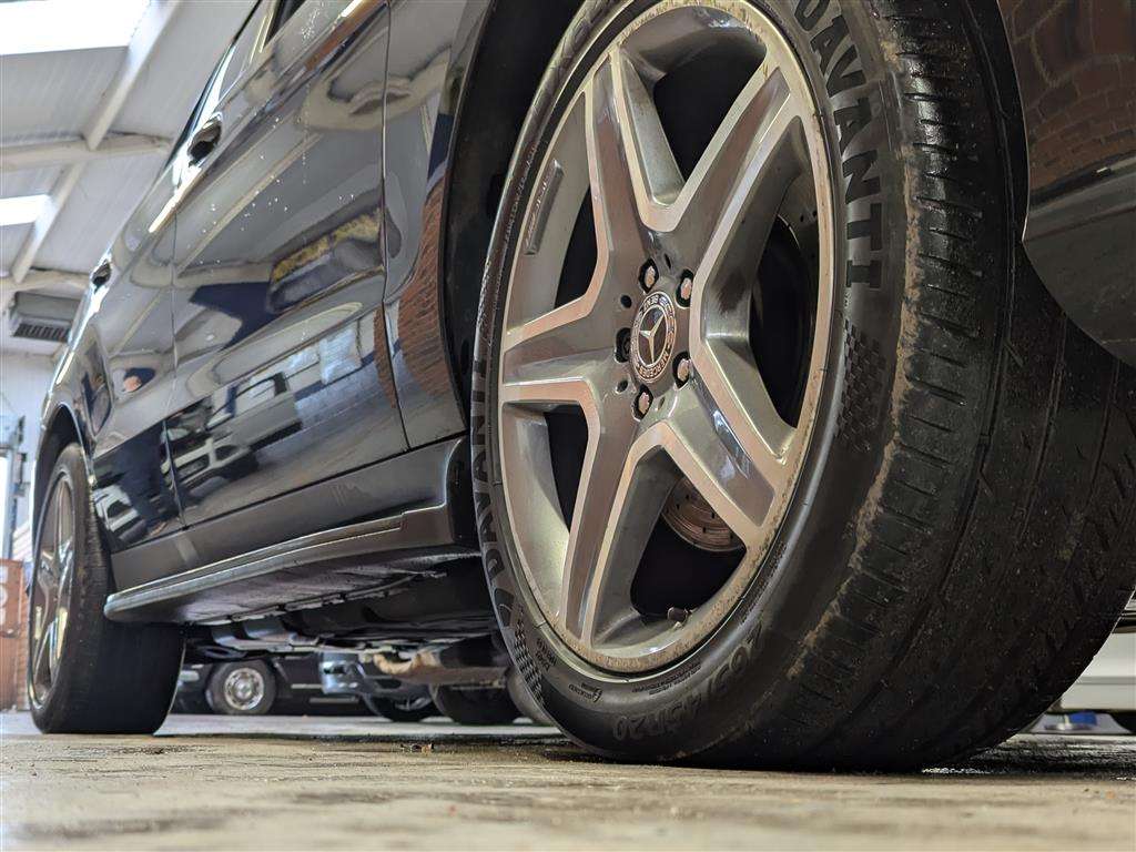 <p>2017 MERCEDES-BENZ GLE 350 D 4MATIC AMG LINE</p>