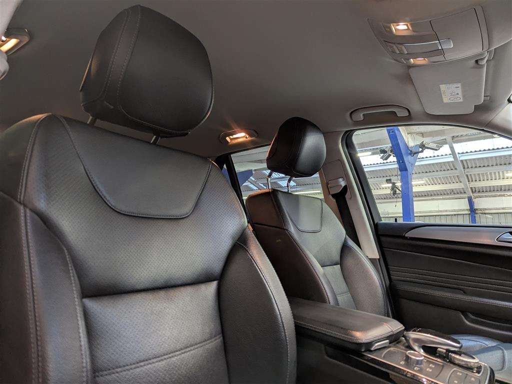 <p>2017 MERCEDES-BENZ GLE 350 D 4MATIC AMG LINE</p>