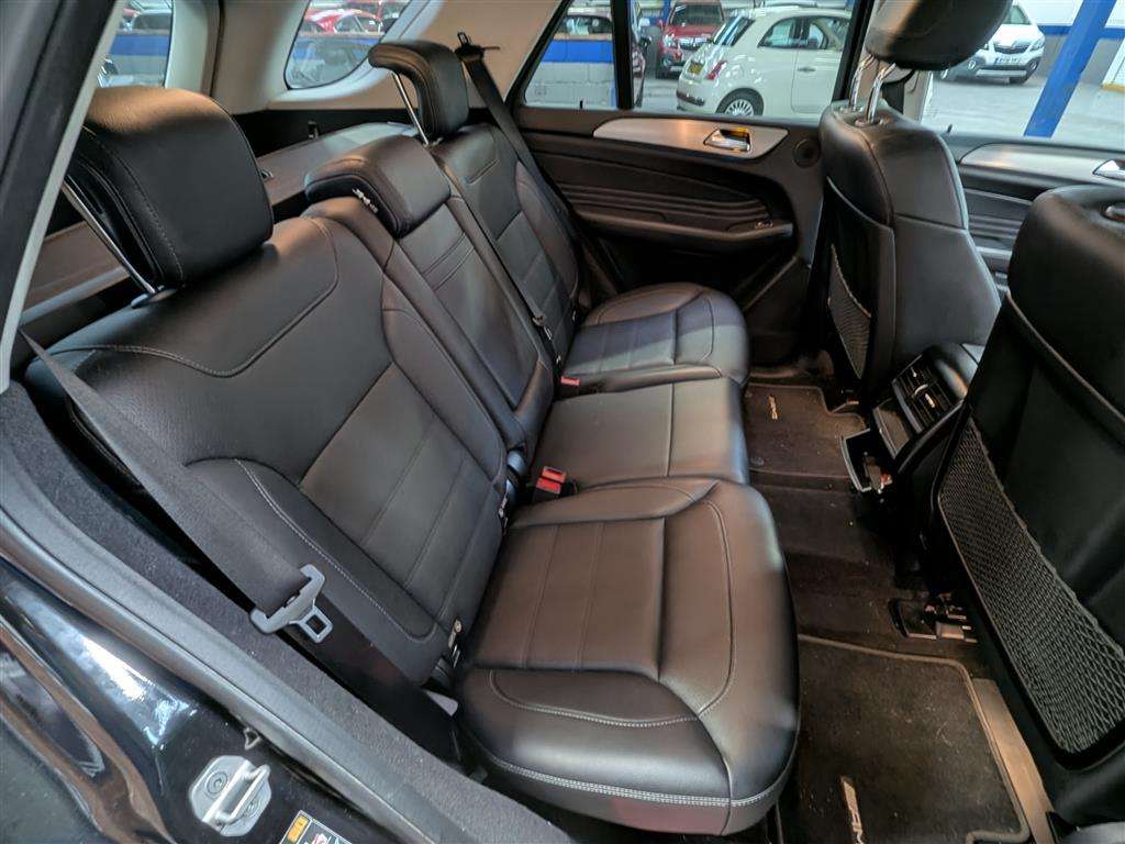 <p>2017 MERCEDES-BENZ GLE 350 D 4MATIC AMG LINE</p>