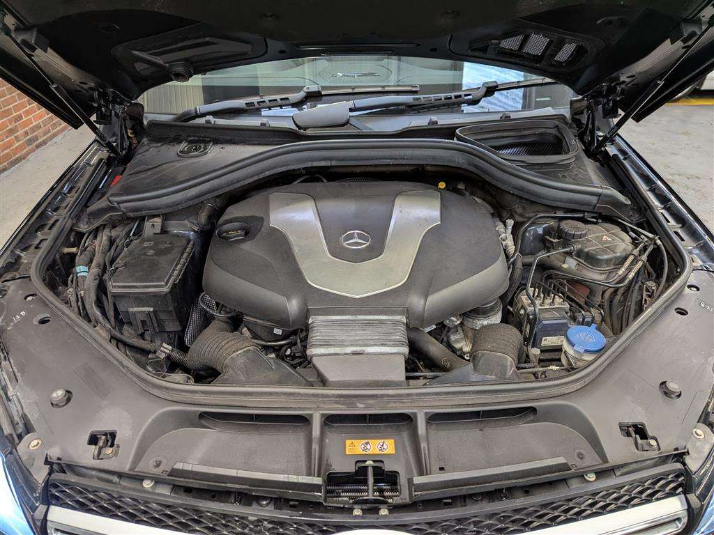 <p>2017 MERCEDES-BENZ GLE 350 D 4MATIC AMG LINE</p>