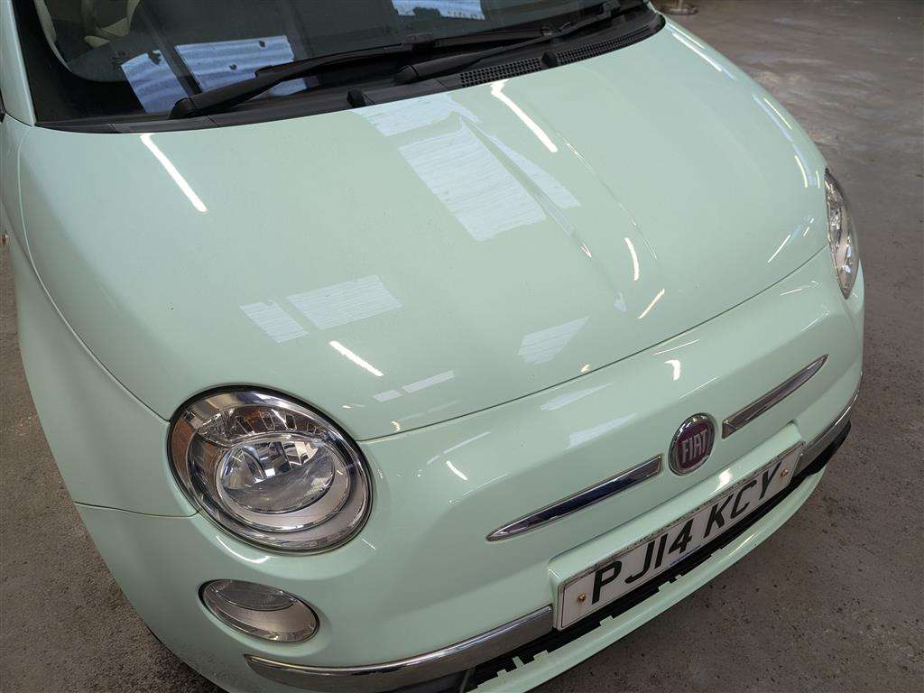 <p>2014 FIAT 500 LOUNGE</p>