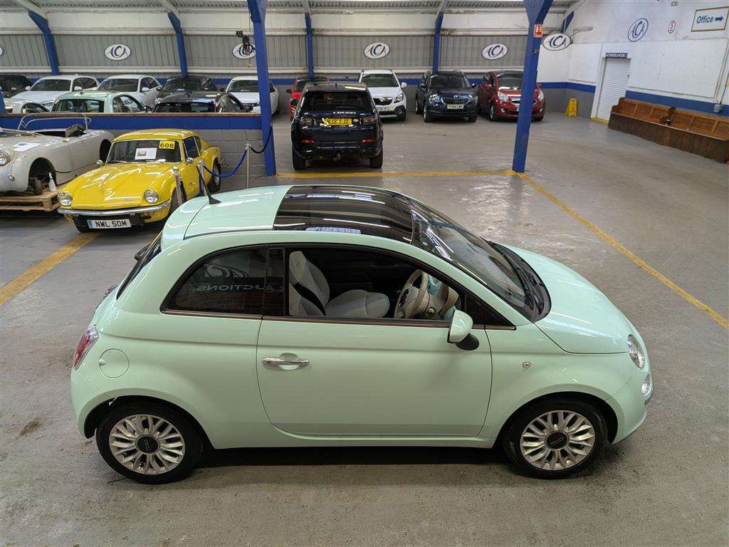 <p>2014 FIAT 500 LOUNGE</p>
