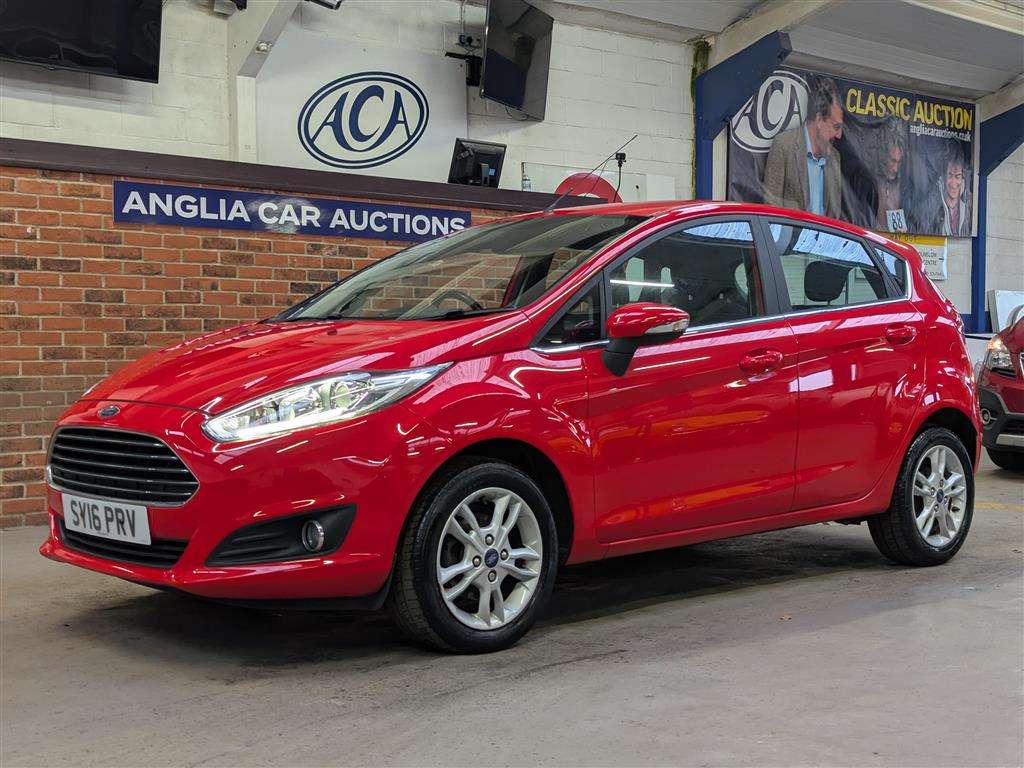<p>2016 FORD FIESTA ZETEC</p>