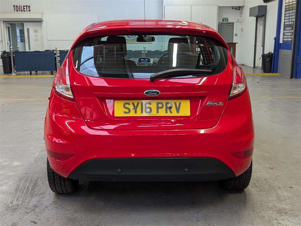 <p>2016 FORD FIESTA ZETEC</p>