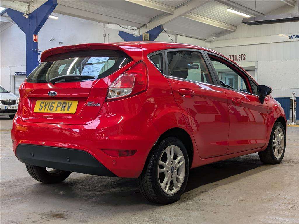 <p>2016 FORD FIESTA ZETEC</p>