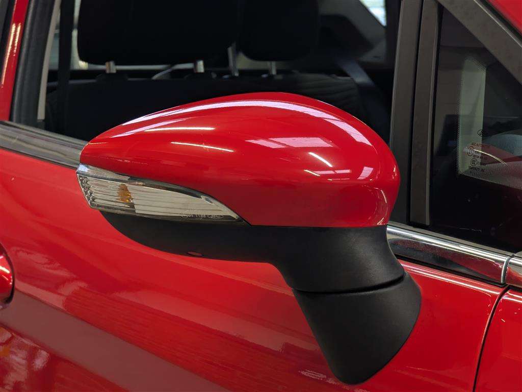 <p>2016 FORD FIESTA ZETEC</p>