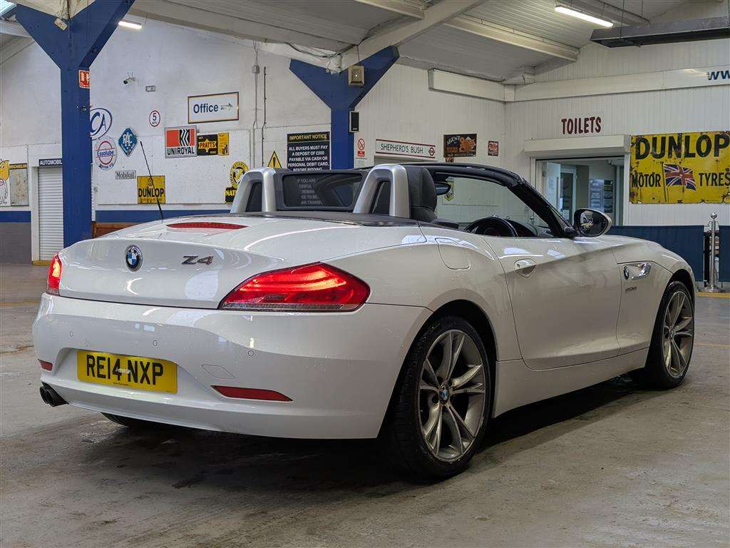 <p>2014 BMW Z4 SDRIVE18I</p>