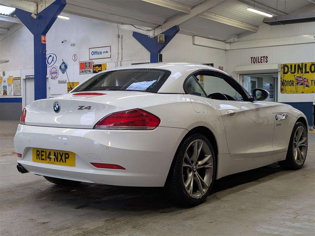 <p>2014 BMW Z4 SDRIVE18I</p>