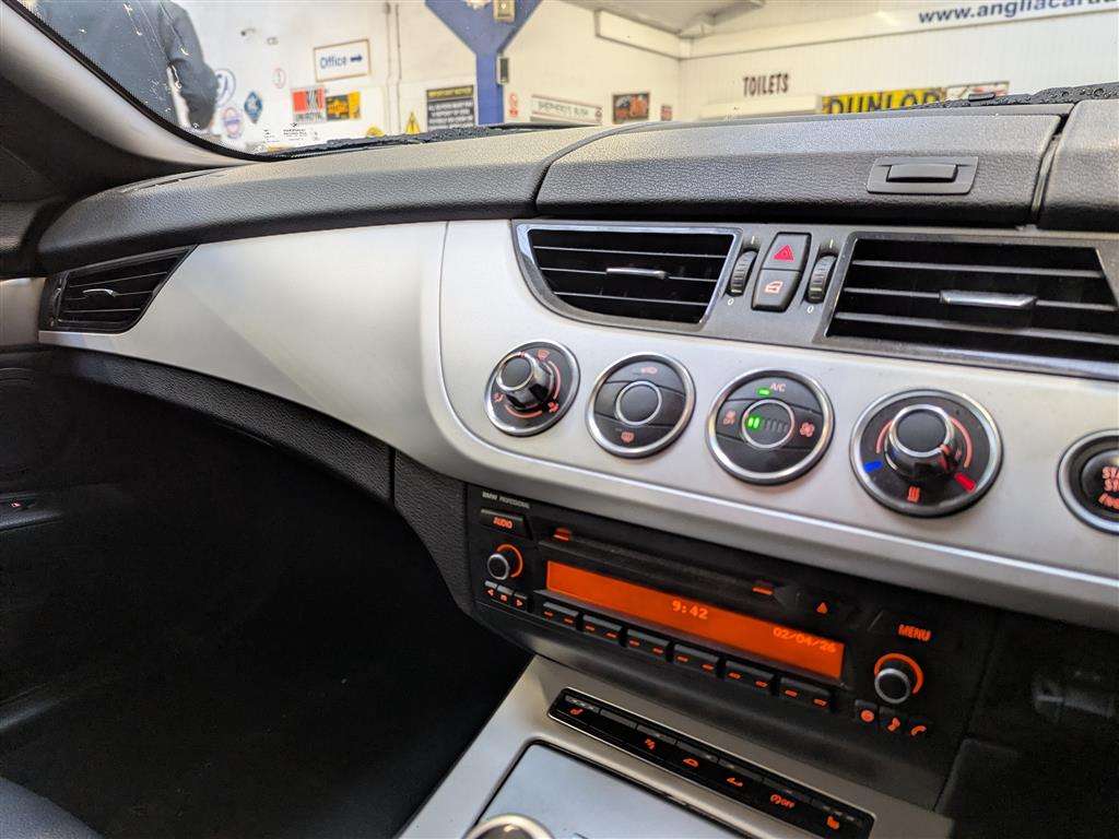 <p>2014 BMW Z4 SDRIVE18I</p>