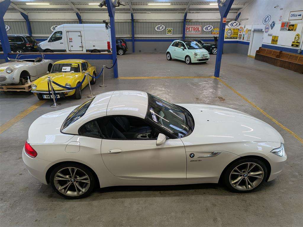 <p>2014 BMW Z4 SDRIVE18I</p>