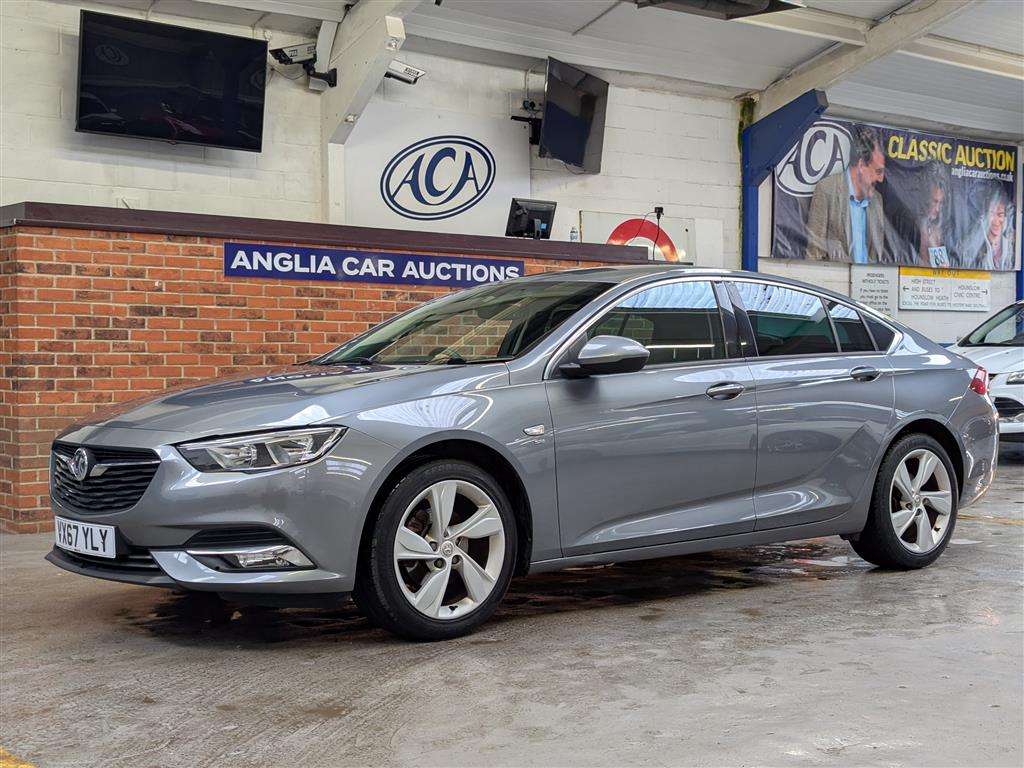<p>2017 VAUXHALL INSIGNIA SRI NAV TURBO</p>