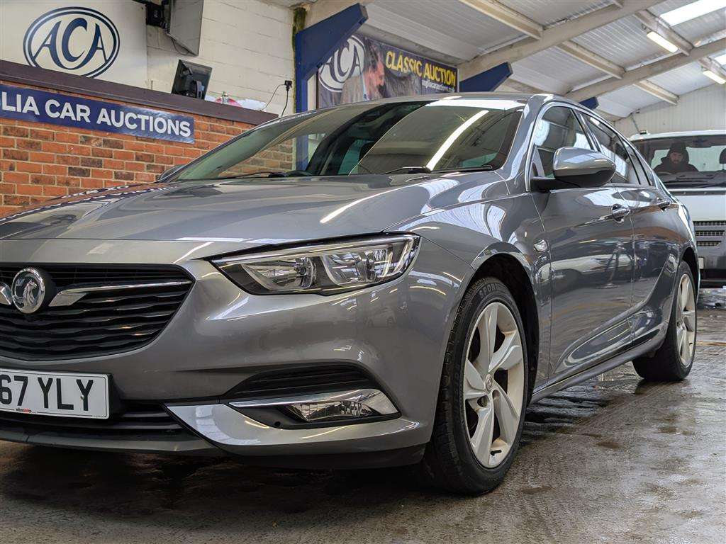 <p>2017 VAUXHALL INSIGNIA SRI NAV TURBO</p>