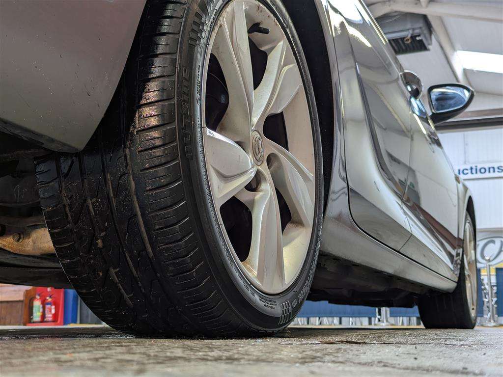 <p>2017 VAUXHALL INSIGNIA SRI NAV TURBO</p>