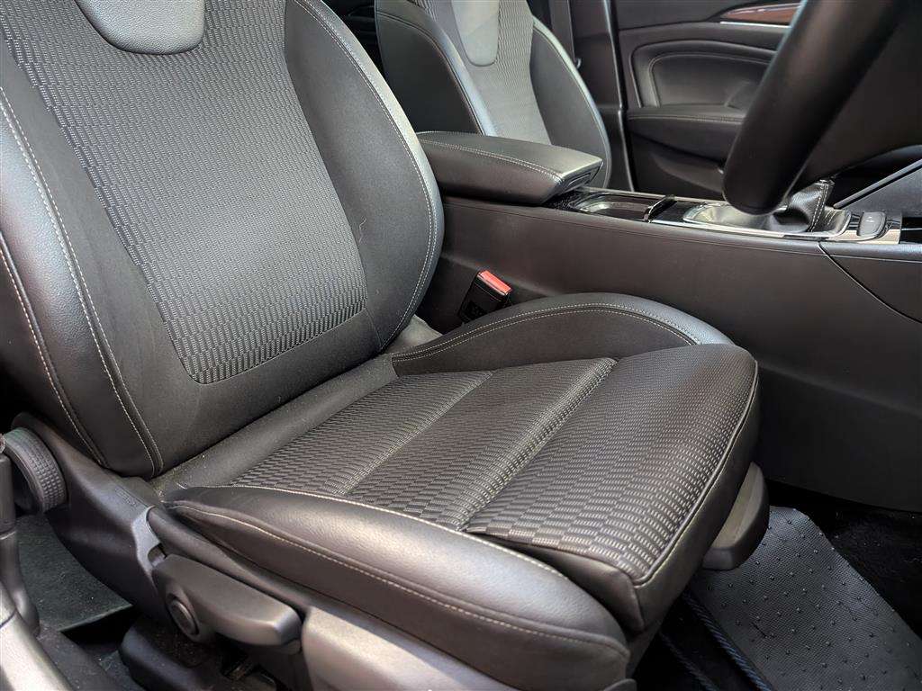 <p>2017 VAUXHALL INSIGNIA SRI NAV TURBO</p>