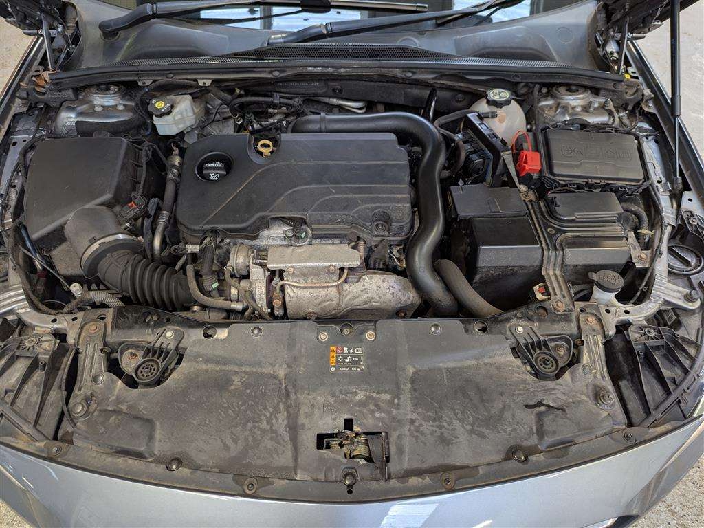 <p>2017 VAUXHALL INSIGNIA SRI NAV TURBO</p>