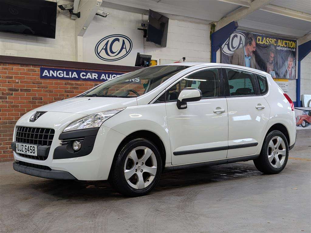 <p>2013 PEUGEOT 3008 ACTIVE HDI</p>