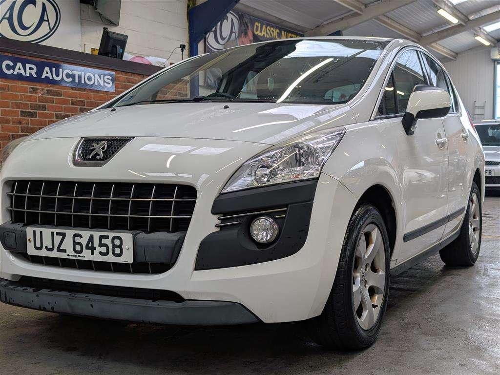 <p>2013 PEUGEOT 3008 ACTIVE HDI</p>