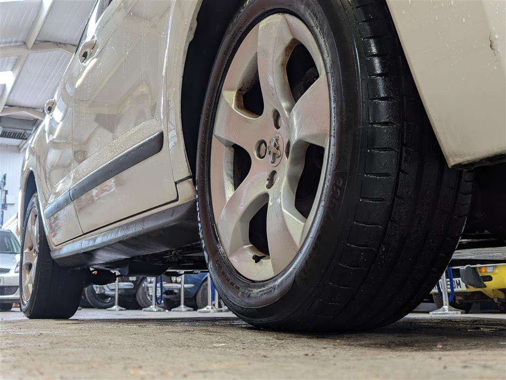 <p>2013 PEUGEOT 3008 ACTIVE HDI</p>