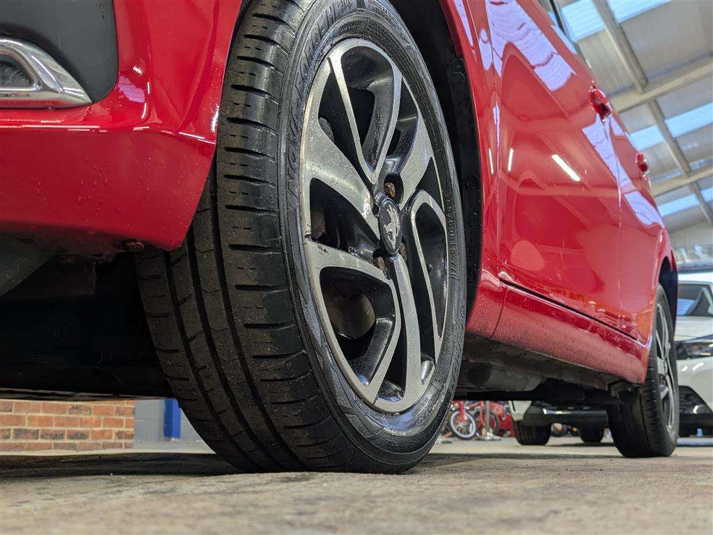 <p>2020 PEUGEOT 108 ALLURE</p>