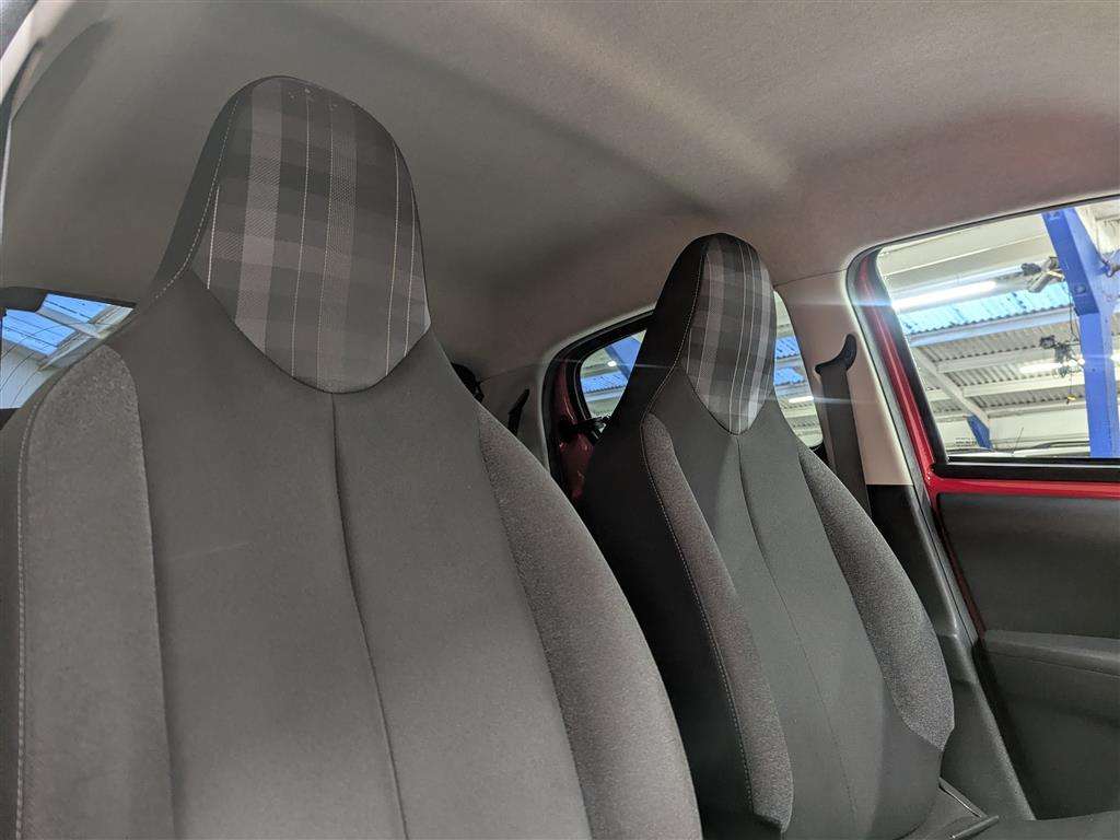 <p>2020 PEUGEOT 108 ALLURE</p>