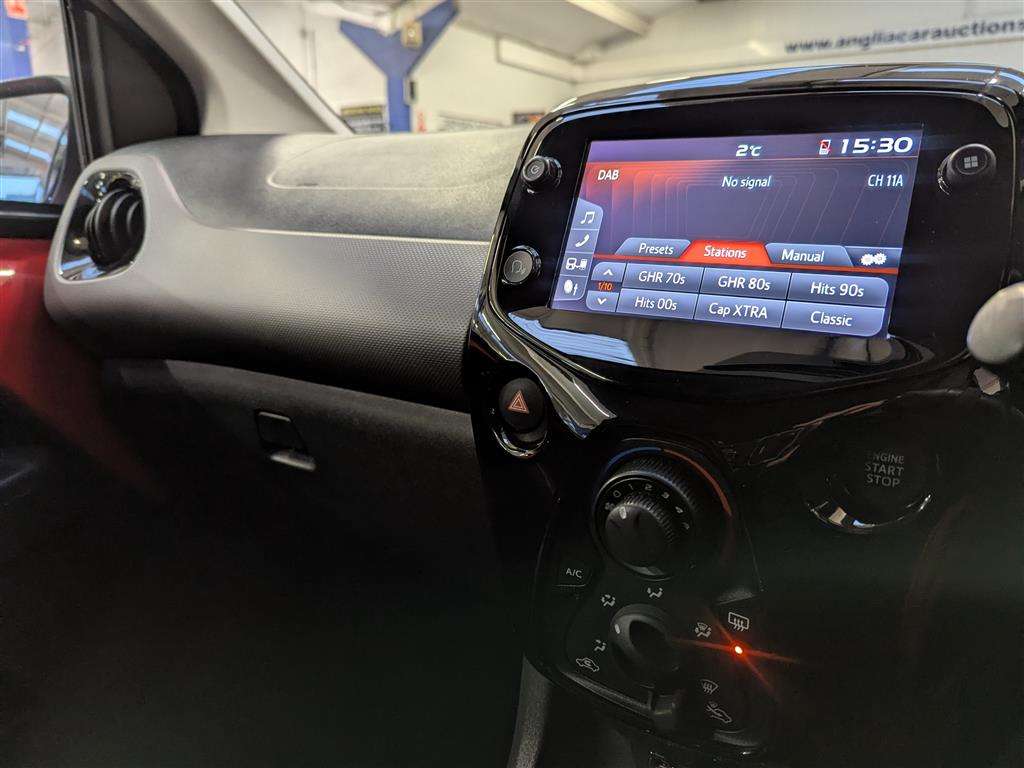 <p>2020 PEUGEOT 108 ALLURE</p>