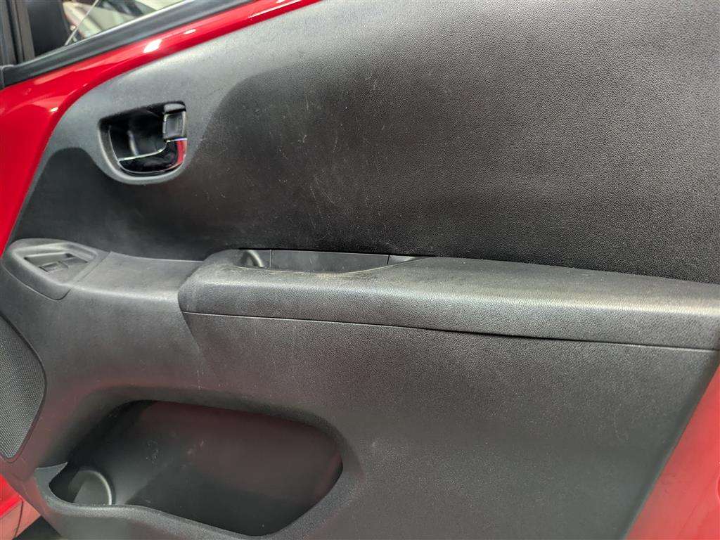 <p>2020 PEUGEOT 108 ALLURE</p>