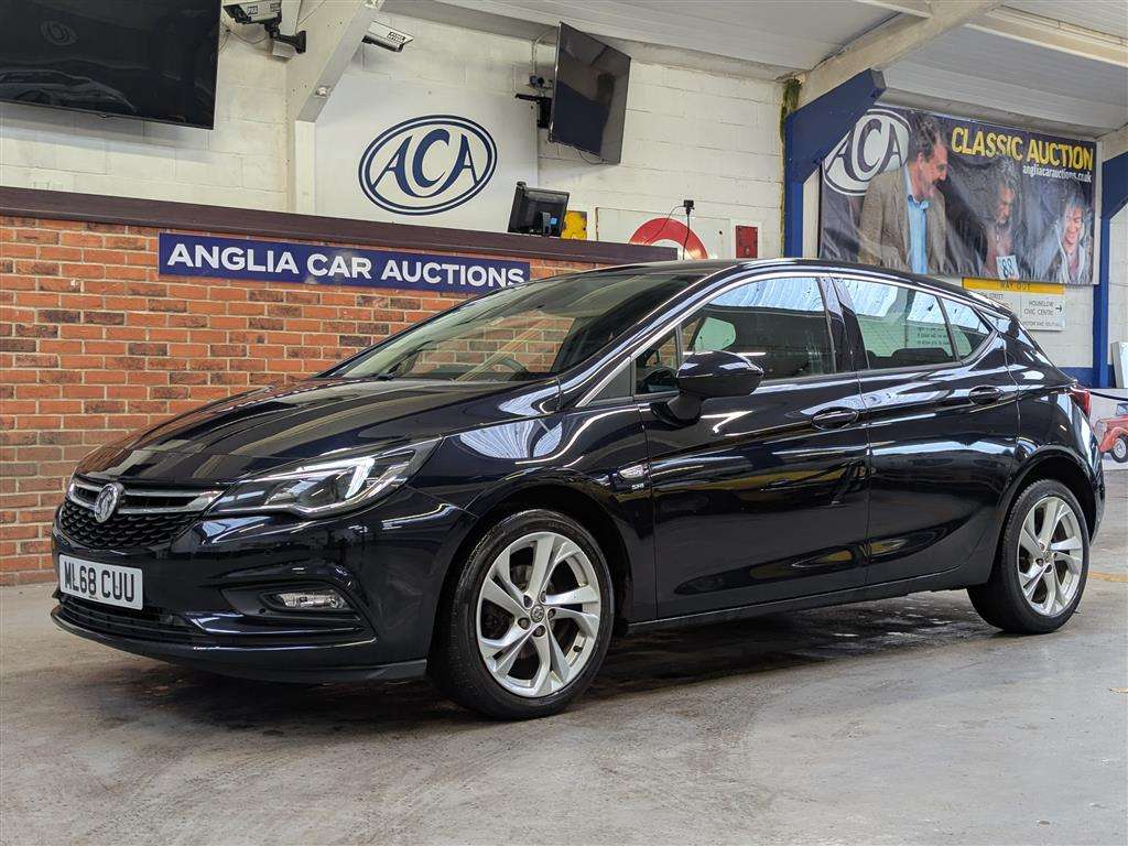 <p>2018 VAUXHALL ASTRA SRI NAV</p>