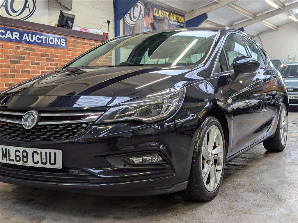 <p>2018 VAUXHALL ASTRA SRI NAV</p>