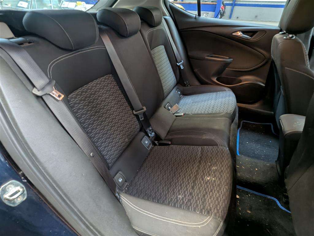 <p>2018 VAUXHALL ASTRA SRI NAV</p>