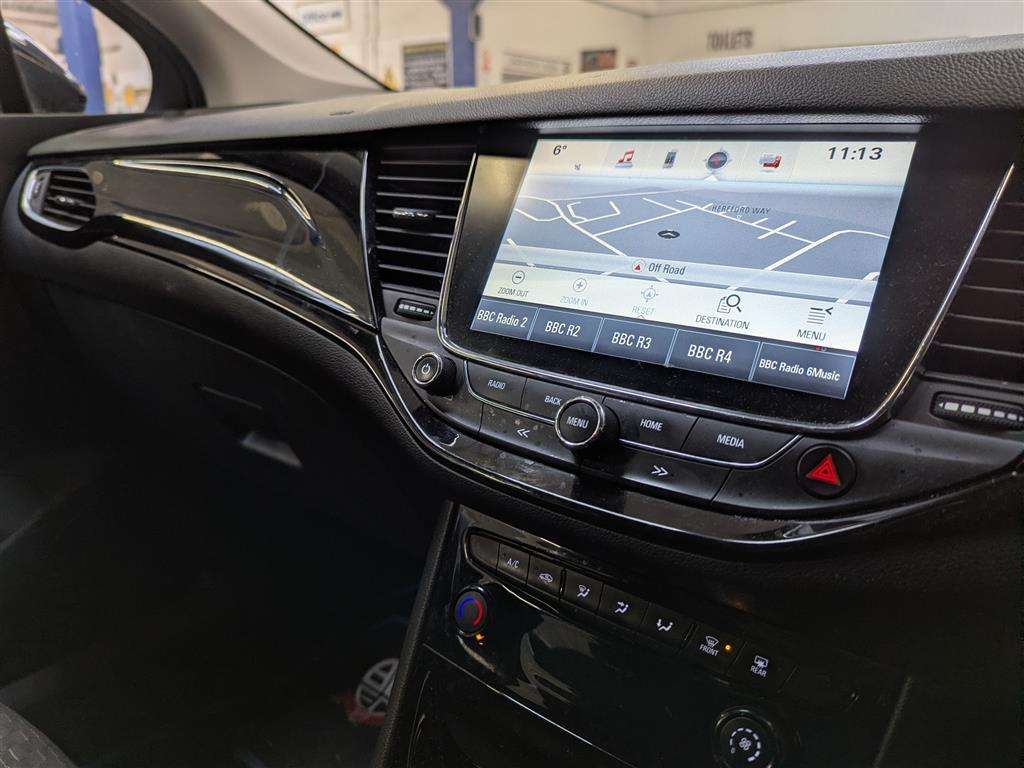 <p>2018 VAUXHALL ASTRA SRI NAV</p>
