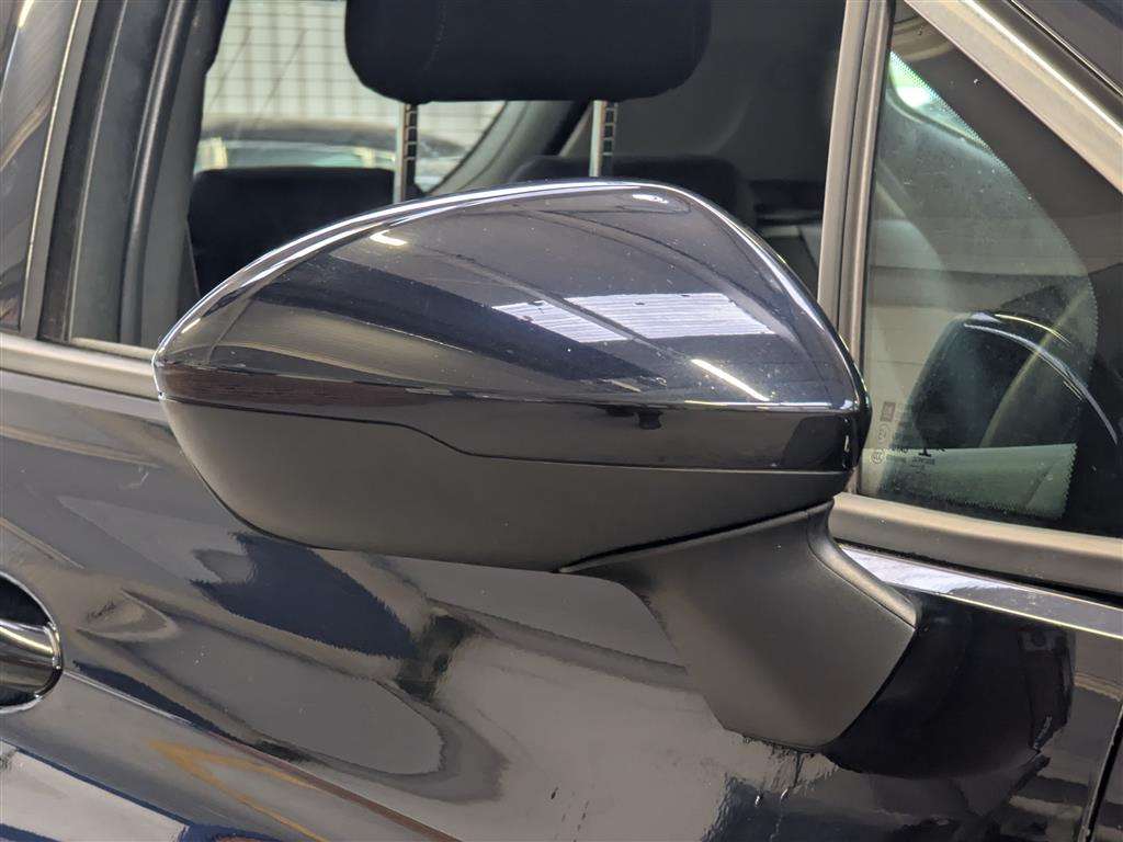 <p>2018 VAUXHALL ASTRA SRI NAV</p>